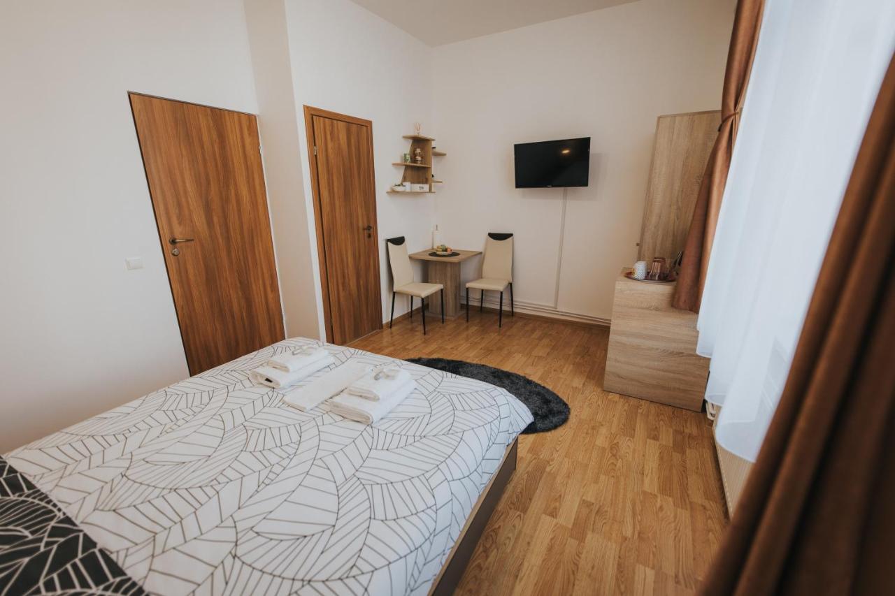 Gavri'S Classic Apartment Sibiu Exterior photo